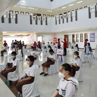 Vaksinasi Massal Covid-19 untuk Pelajar